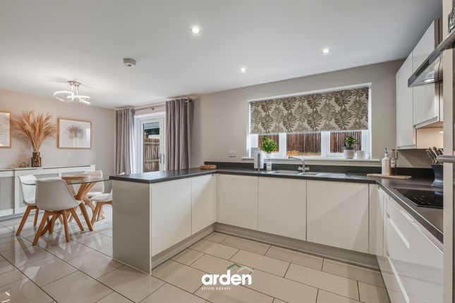 1 Lime Gardens, Worcester photo 4