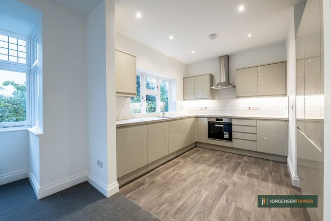 4B, South Side, London photo 2
