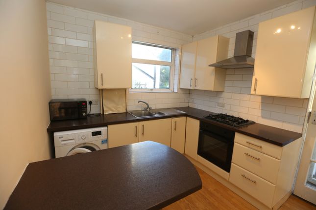 Maisonette to rent in Elm Avenue, Ruislip