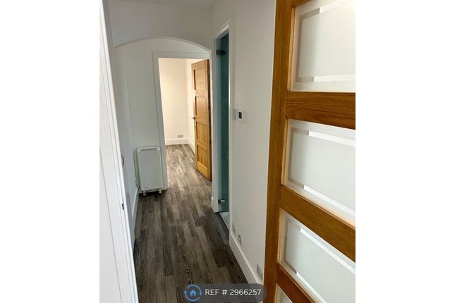 Glenview Close, Northgate, Crawley photo 4