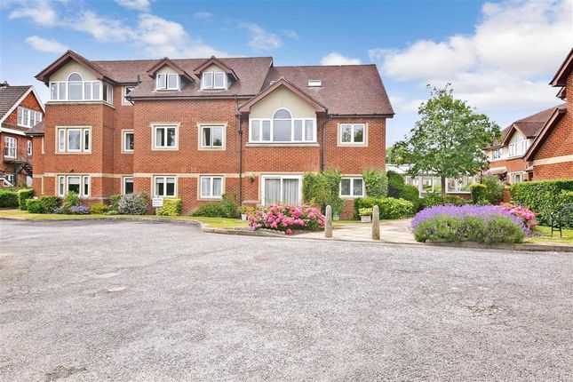 Thumbnail Flat for sale in Alma Road, Reigate, Surrey