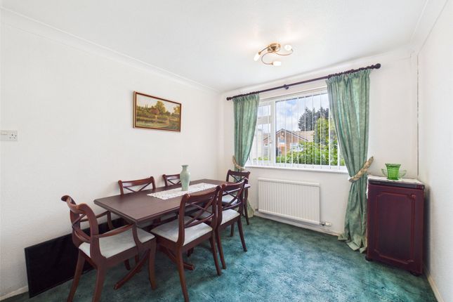 27, Woolstrop Way, Gloucester photo 4