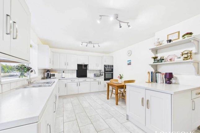 13, Surlingham Drive, Swaffham photo 2