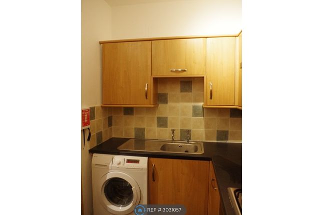 Flat, Gardner Street, Glasgow photo 5
