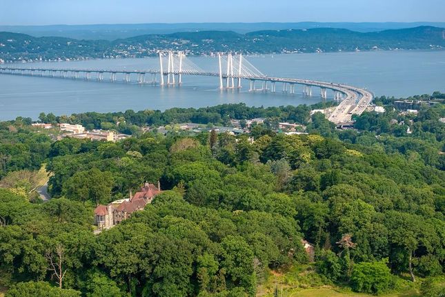 Property for sale in 17 Carriage Trail, Tarrytown, New York, United States Of America