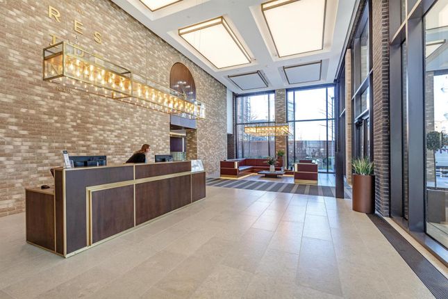 42, The Residence, Nine Elms photo 4