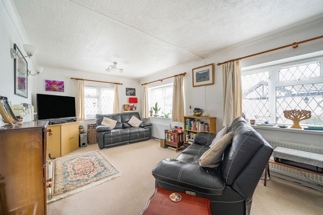 3a, Beech Park, Tring photo 3