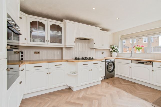 25, Kingston Drive, Normanton photo 3