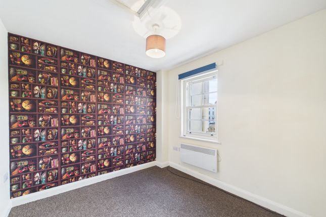 Flat 1, 1a, Hewlett Road, Cheltenham photo 4