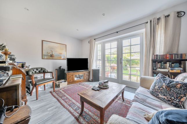 7 St. Leonards Close, Stagsden photo 2