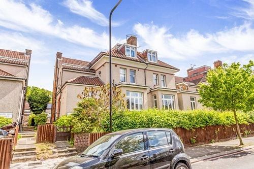 Flat for sale in Firs Lodge, Montalt Road, Woodford Green