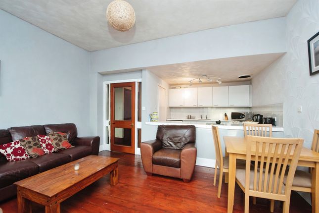 Flat for sale in New Street, Paisley