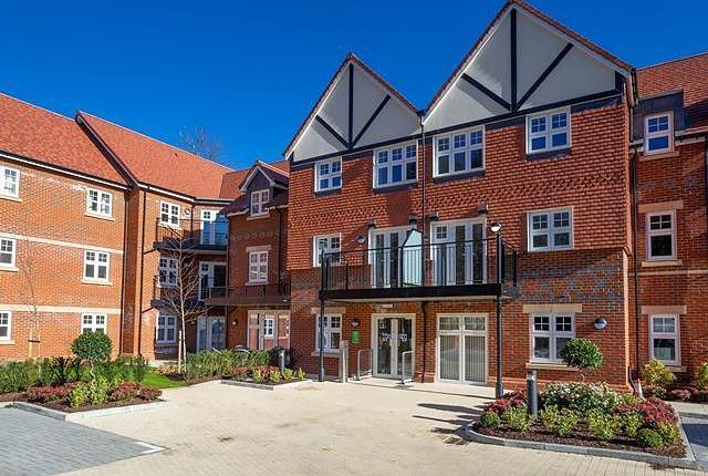 Thumbnail Flat for sale in Rutherford House, Marple Lane, Chalfont St. Peter, Buckinghamshire