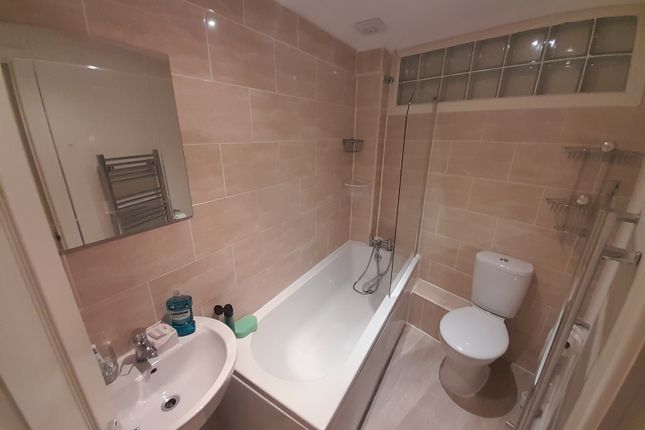 16a Wilson Street, Room 1, Castleford, Castleford photo 4
