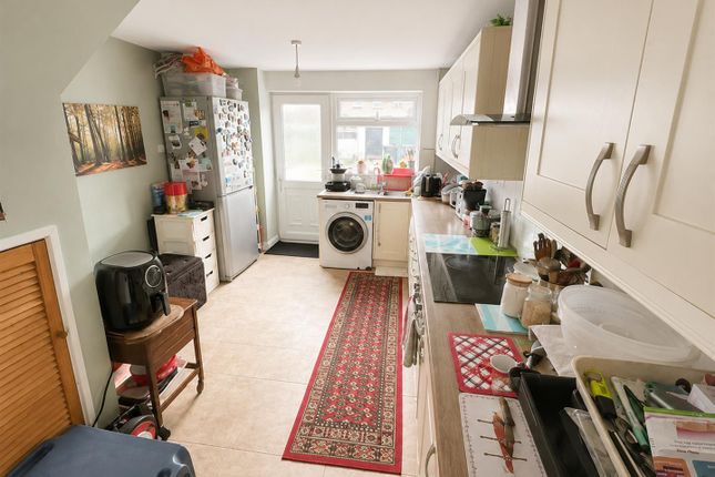 46, Weymouth Close, Corby photo 3