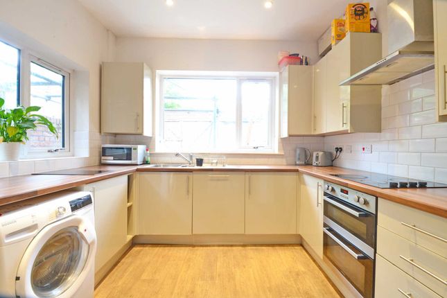 Thumbnail Semi-detached house to rent in Clift Road, Southville
