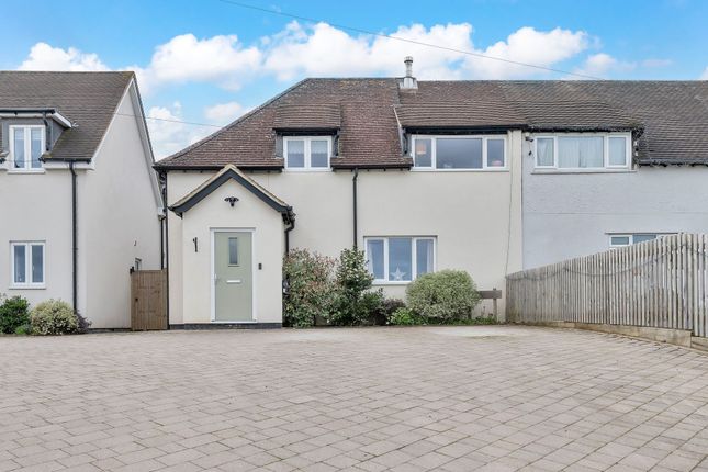 2 The Grange, Royston photo 4