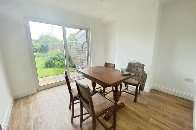 80, Heol Y Mynydd, Bridgend photo 4