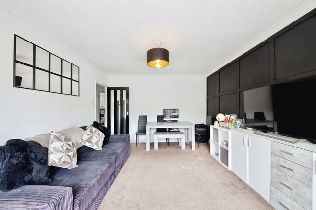 261a, Colney Hatch Lane, London photo 4