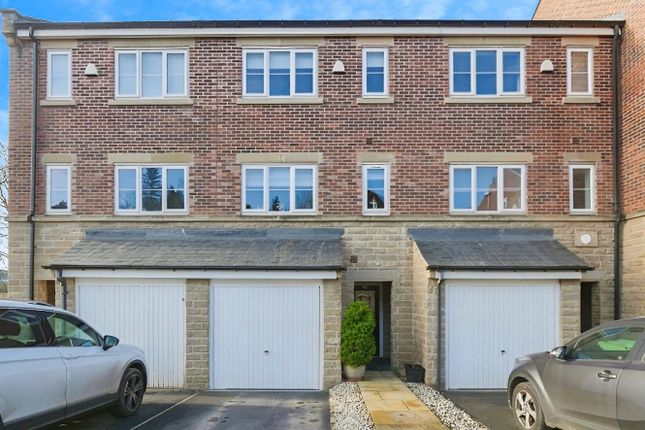 Terraced house for sale in Horsforde View, Leeds