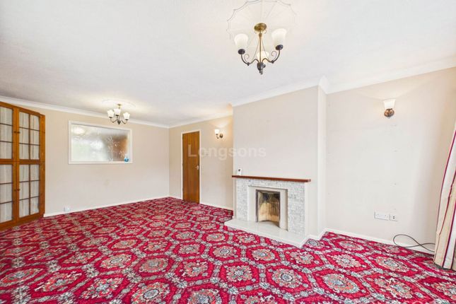 39, Churchill Close, Thetford photo 3