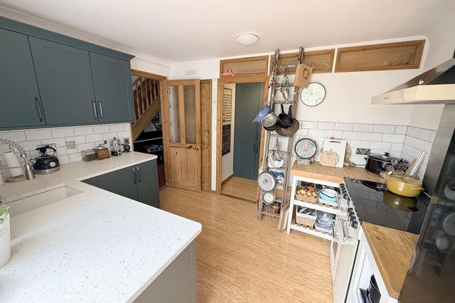 87, Kimptons Mead, Potters Bar photo 4