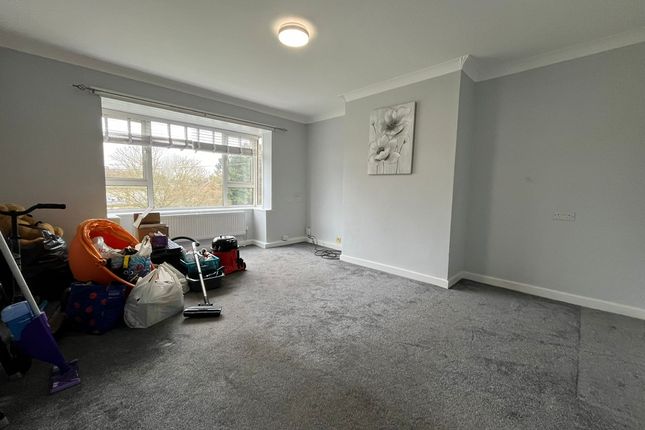 Flat for sale in Birkfield Drive, Ipswich