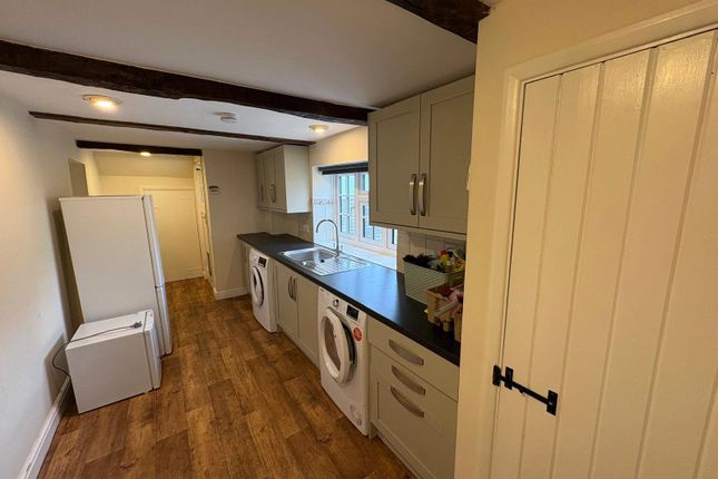2 Bushylease Cottages,, Redlands Lane, Farnham photo 4