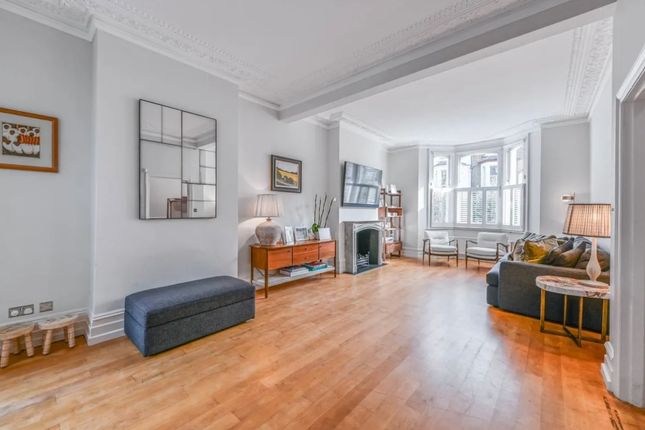 Thumbnail Flat to rent in Beechmore Road, London