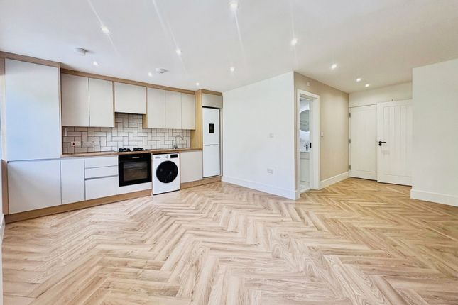 Flat 6, 419, London Road, Camberley photo 2