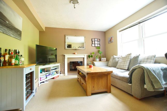 Flat 5, Leith House, Leatherhead photo 3