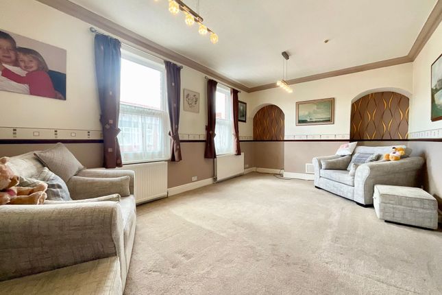 1 Woodall Avenue, Scarborough photo 3