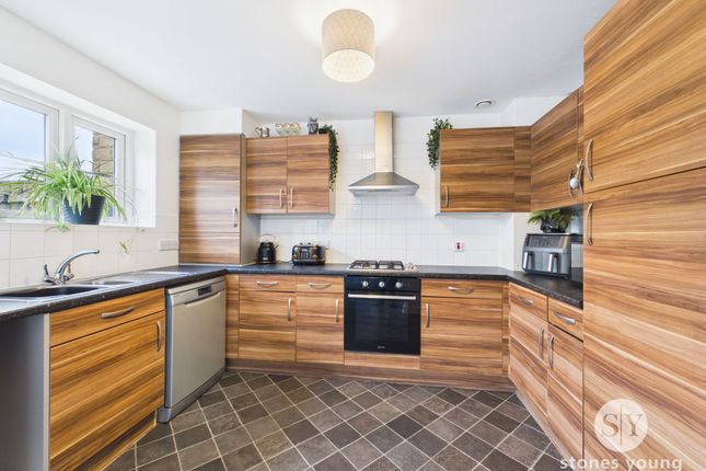 23 Vale Street, Darwen photo 3