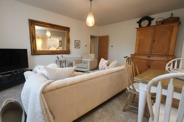Flat 1 Richmond House, 15, Elton Road, Clevedon photo 4