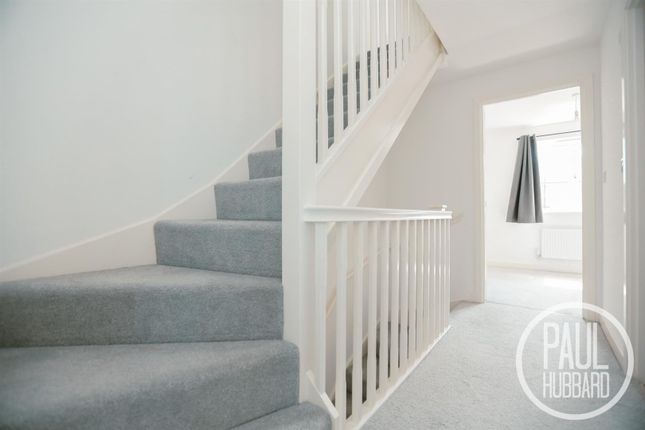 23, Lyncoln Drive, Lowestoft photo 4