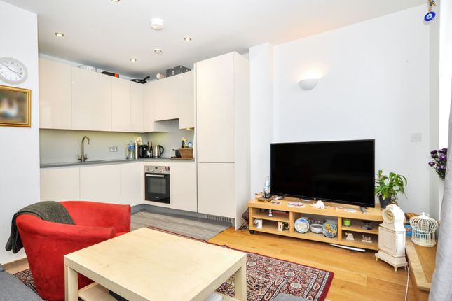 Thumbnail Flat for sale in Stafford Road, Croydon