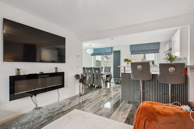 27 Brodie Avenue, Alloa photo 4