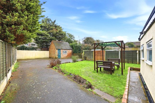 83, High Street, Great Wakering photo 2