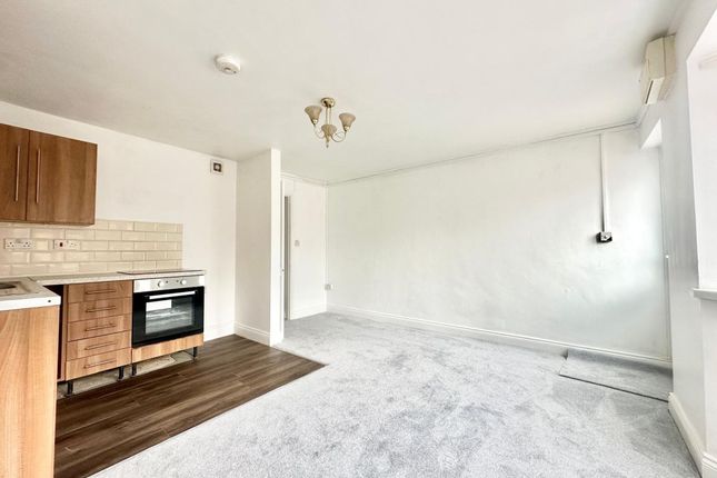 48 Telford Street, Newport photo 4