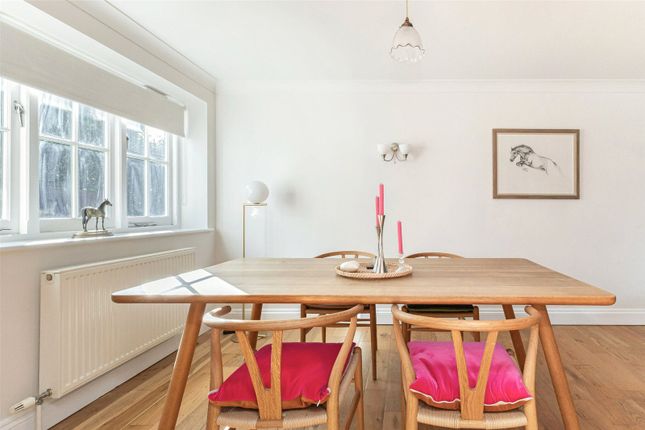 Marigold Cottage,, Beacon Hill, High Wycombe photo 4