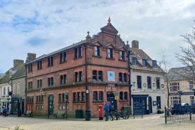 Thumbnail Hotel/guest house to let in St. Thomas Square, Newport
