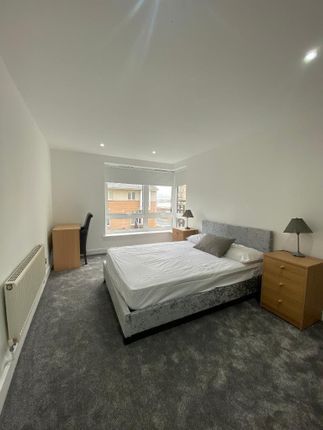 Adventurers Court, 12 Newport Avenue, plar, Canary Wharf photo 2