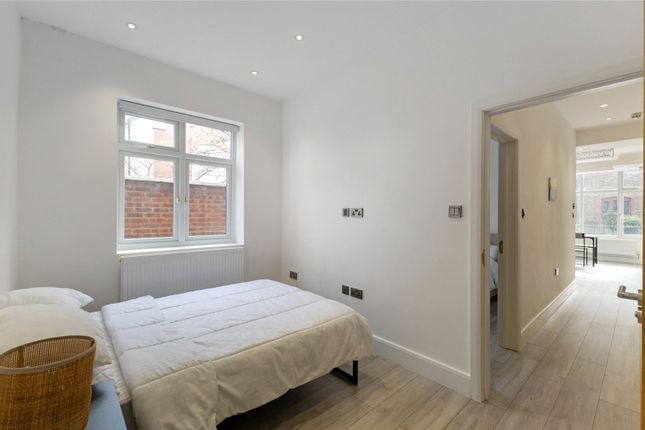 Flat 1, 180, Southfield Road, London photo 5