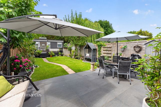 23, Ashurst Road, London photo 4