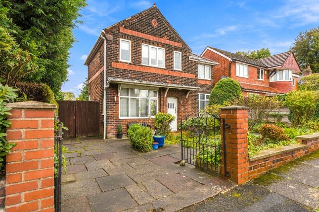 3-bed detached on Sandy Meade, Manchester, £400,000