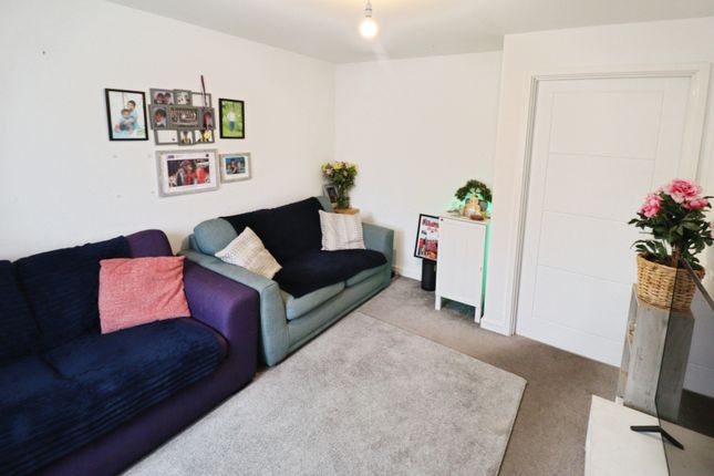 29, Westhorpe Avenue, Bury St Edmunds photo 5