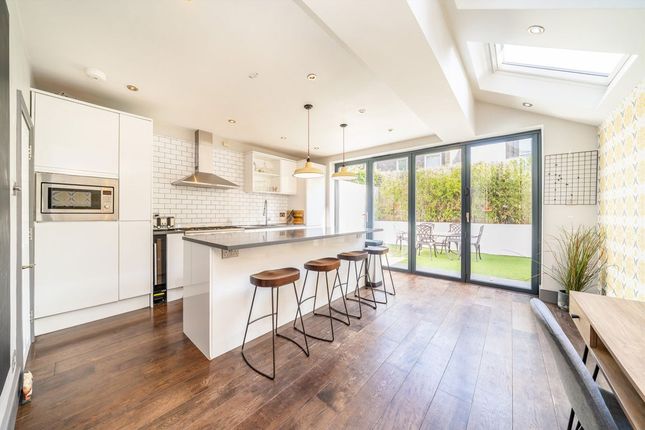 87, Cathles Road, London photo 4