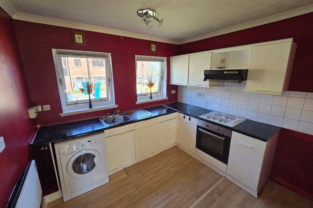 51 Mahon Court, Glasgow photo 4