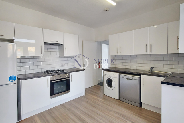 3 Bedroom Split-Level Maisonette In Teddington