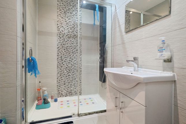 Flat 3, 7, George Street, Berkshire photo 4